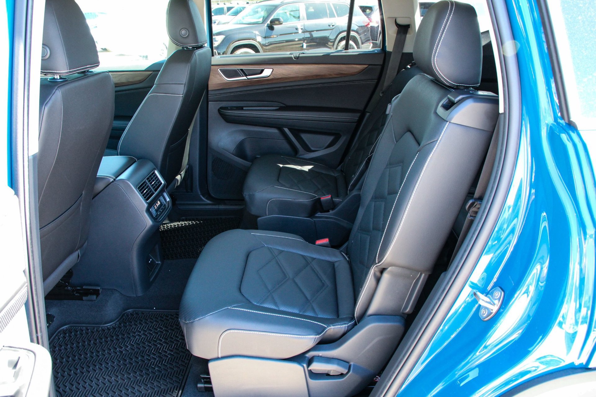 Certified 2026 Volkswagen Atlas SE FWD image 27