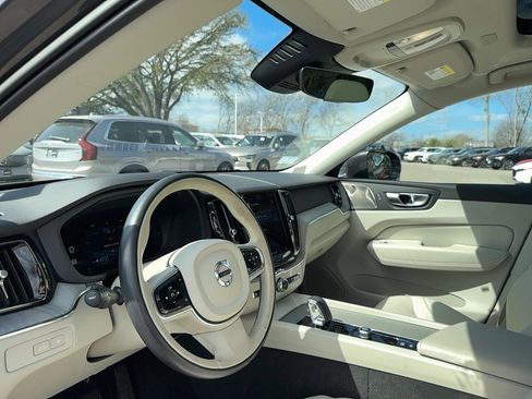 Certified 2023 Volvo XC60 T8 Plus w/ Protection Package Premier image 9