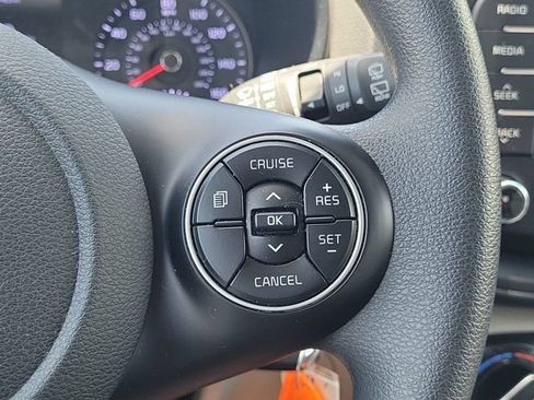Used 2020 Kia Soul LX FWD image 19