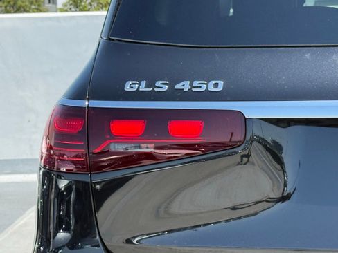 New 2026 Mercedes-Benz GLS 450 4MATIC image 9