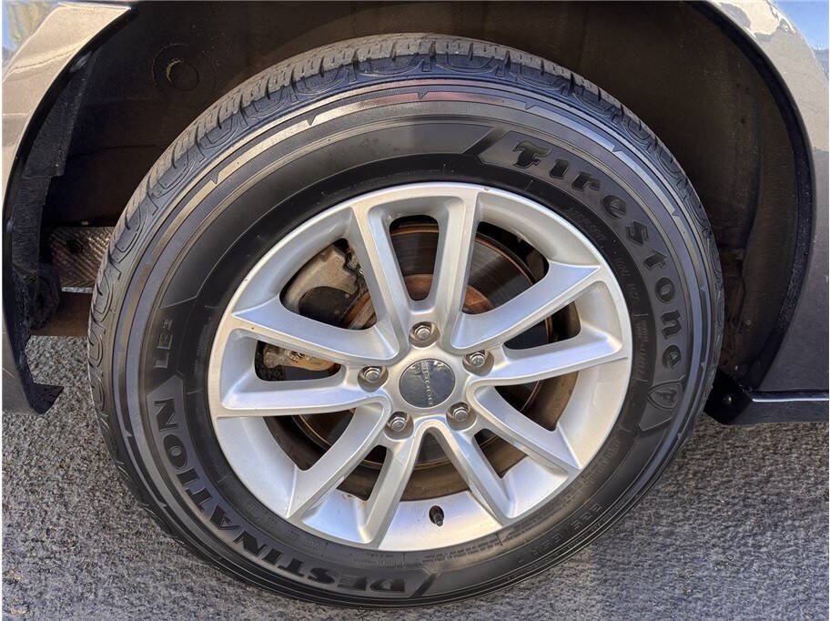 Used 2019 Dodge Grand Caravan SXT FWD image 18