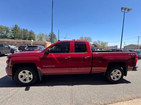 Used 2018 Chevrolet Silverado 1500 LT w/ All Star Edition AWD/4WD image 4