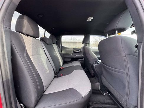 Used 2020 Toyota Tacoma TRD Off-Road image 21