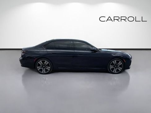 Used 2025 BMW i7 eDrive50 w/ M Sport Package RWD image 2