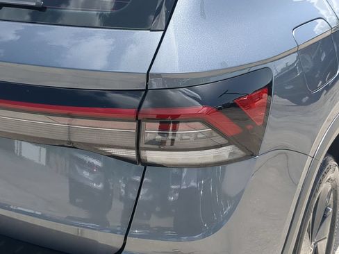 Certified 2025 Volkswagen Taos S FWD image 8