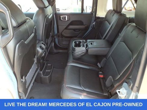 Used 2024 Jeep Wrangler Unlimited Rubicon w/ Convenience Group AWD/4WD image 18