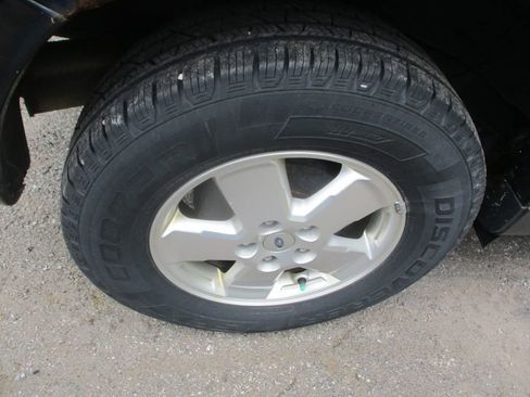 Used 2011 Ford Escape XLT image 7