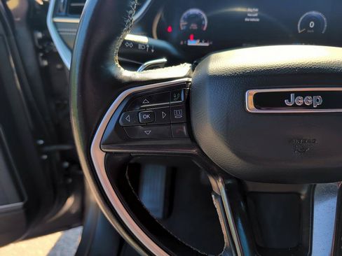 Used 2021 Jeep Grand Cherokee L Laredo AWD/4WD image 19