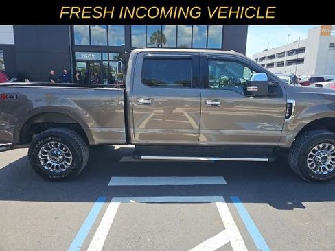 Used 2022 Ford F250 XLT w/ XLT Premium Package AWD/4WD image 3