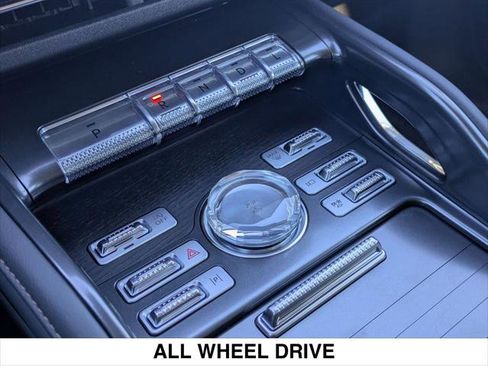 New 2026 Lincoln Nautilus Reserve w/ Jet Appearance Package image 11