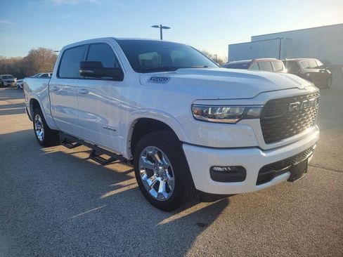 Used 2025 RAM 1500 Big Horn AWD/4WD image 4