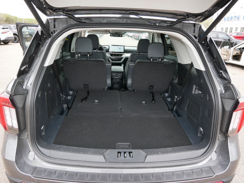 Used 2026 Ford Explorer Active w/ Active Comfort Package AWD/4WD image 18