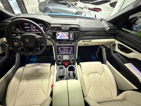Used 2023 Lamborghini Urus S image 23