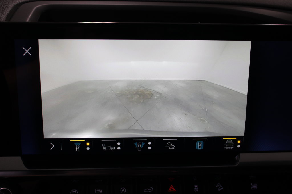 Used 2023 Chevrolet Silverado 1500 LTZ AWD/4WD image 55
