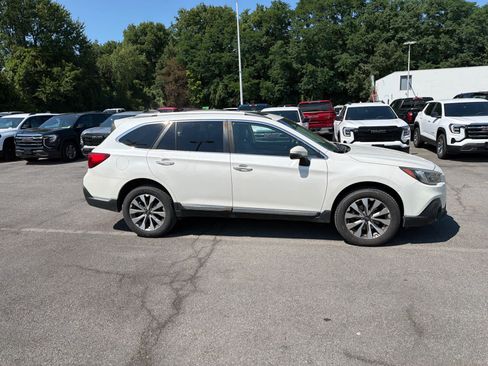 Used 2019 Subaru Outback 3.6R Touring AWD/4WD image 24