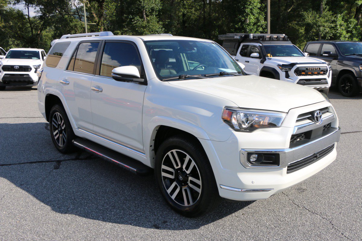Used 2023 Toyota 4Runner Limited AWD/4WD image 10