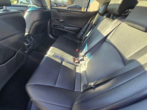 Used 2025 Lexus ES 350 w/ Premium Package image 19