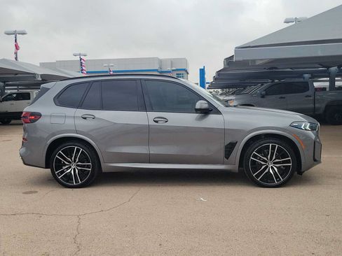 Used 2025 BMW X5 xDrive40i w/ M Sport Package AWD/4WD image 9