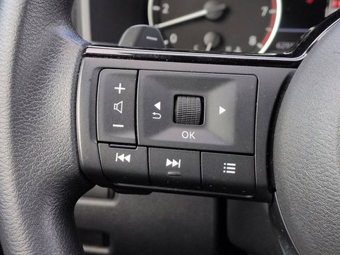 Used 2023 Nissan Rogue SV image 23