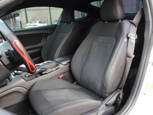 Used 2019 Ford Mustang Coupe w/ Equipment Group 101A image 19