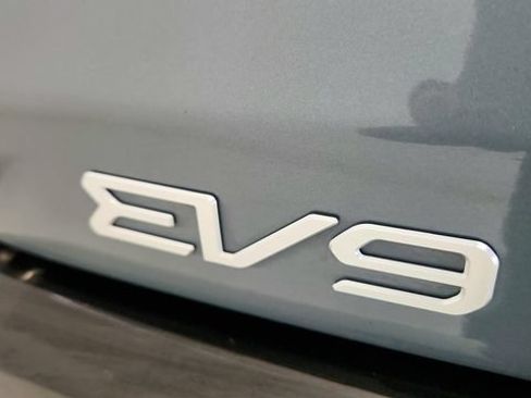 Used 2024 Kia EV9 GT-Line AWD/4WD image 32