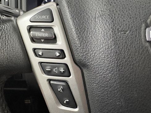 Used 2024 Nissan Titan SV w/ SV Convenience Package AWD/4WD image 30