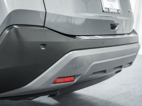 Used 2021 Nissan Rogue SV w/ Premium Package image 9