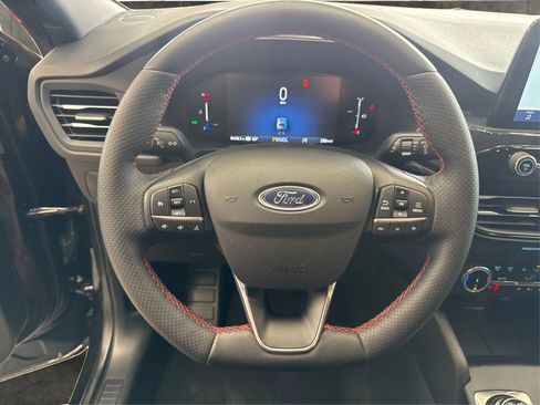 Used 2025 Ford Escape ST-Line w/ Cold Weather Package image 17