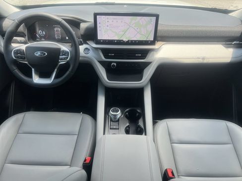 New 2026 Ford Explorer Active w/ Active Comfort Package RWD image 2