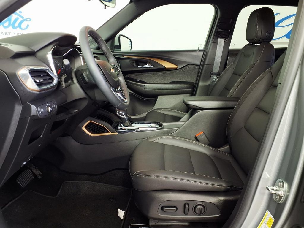 Used 2023 Chevrolet TrailBlazer ACTIV FWD image 7