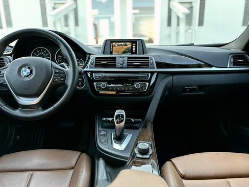 Used 2017 BMW 330i Sedan RWD image 8