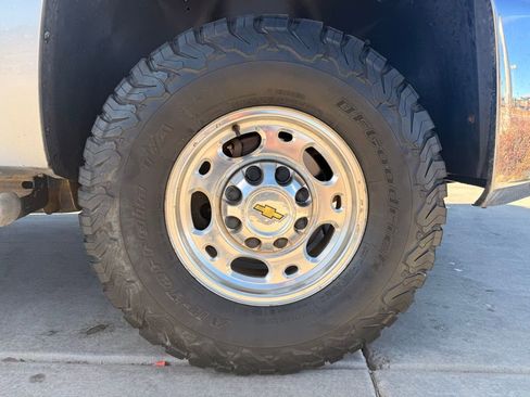 Used 2010 Chevrolet Silverado 2500 LT w/ Interior Plus Package image 31