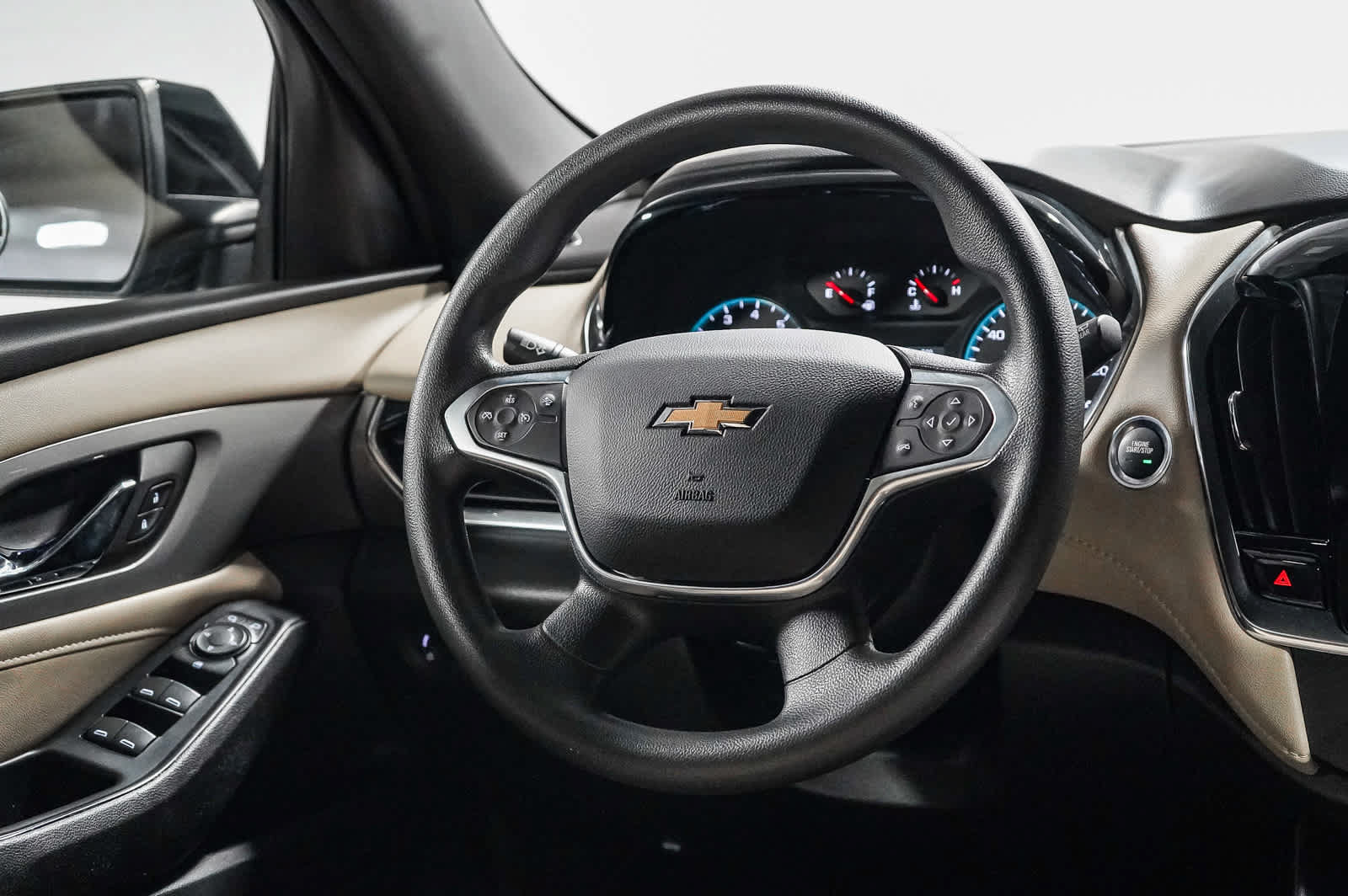 Used 2023 Chevrolet Traverse LS w/ LPO, Cargo Package FWD image 15