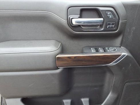 Used 2022 GMC Sierra 1500 SLT w/ SLT Premium Package image 18