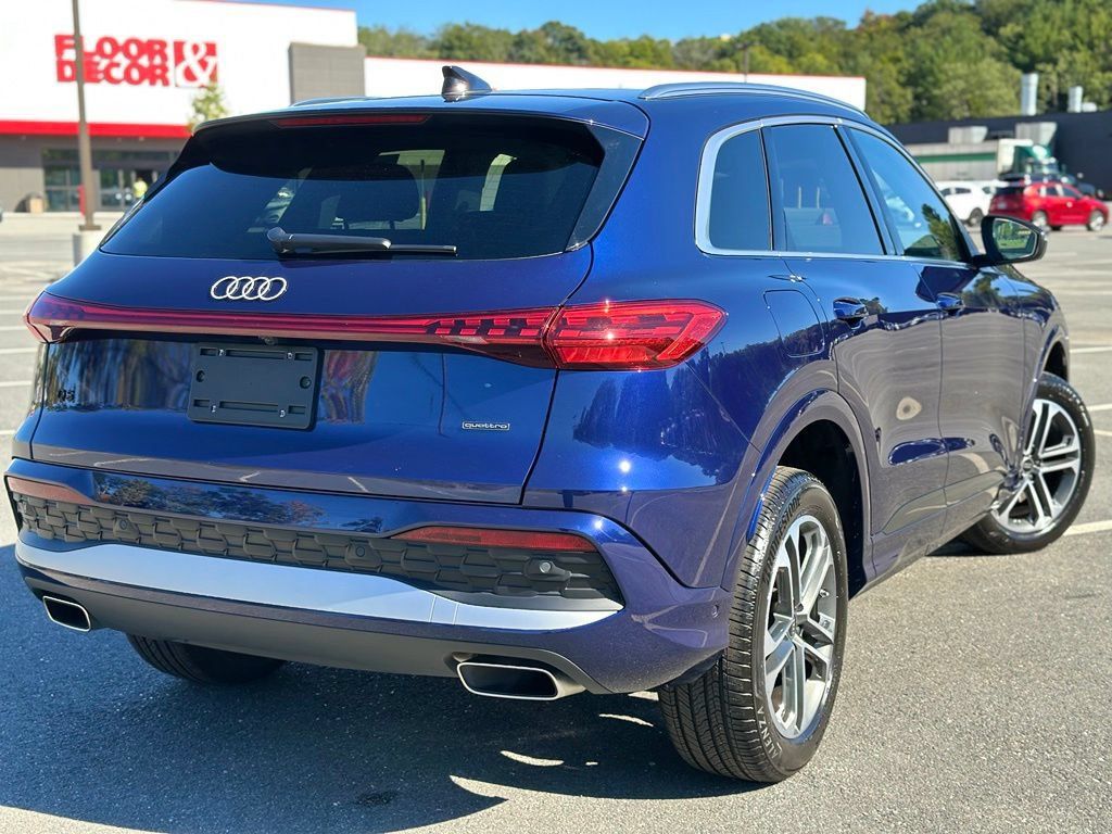 Used 2025 Audi Q5 Premium w/ Convenience Package AWD/4WD image 7