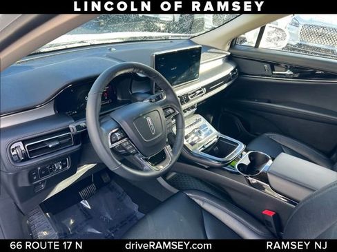 Used 2023 Lincoln Nautilus AWD w/ Premium Package image 10
