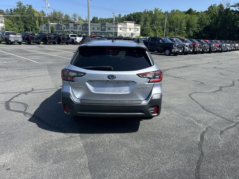 Used 2020 Subaru Outback Premium AWD/4WD image 6