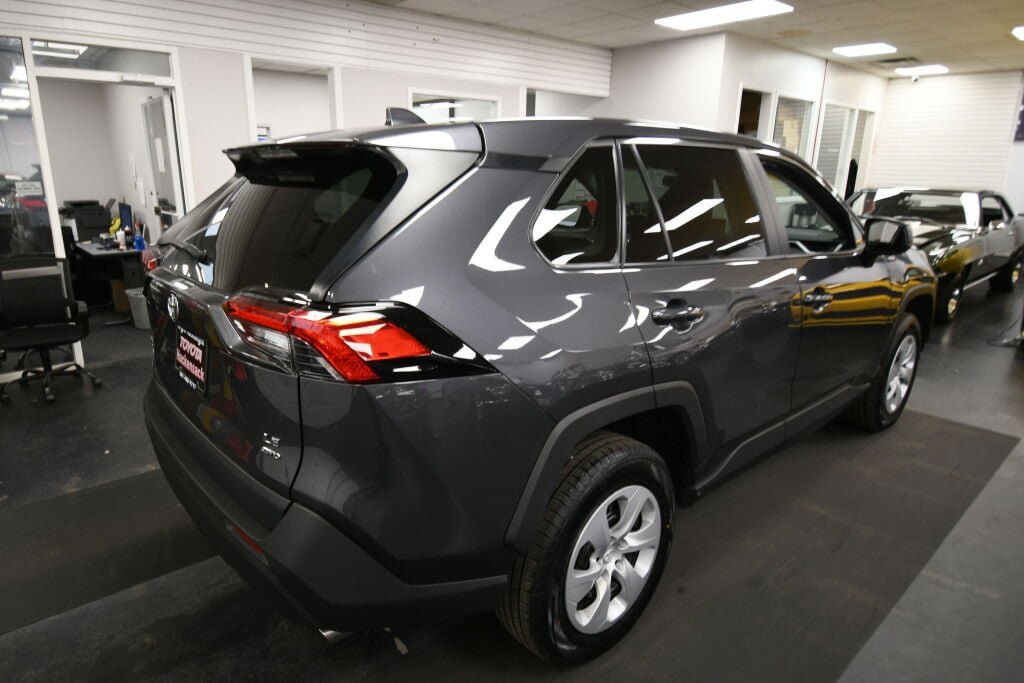 Certified 2025 Toyota RAV4 LE AWD/4WD image 7