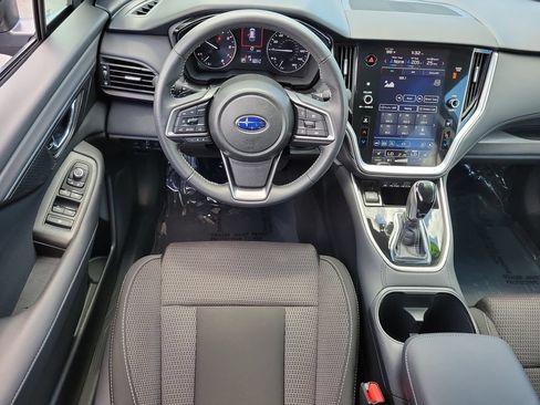 Used 2025 Subaru Outback Premium AWD/4WD image 15