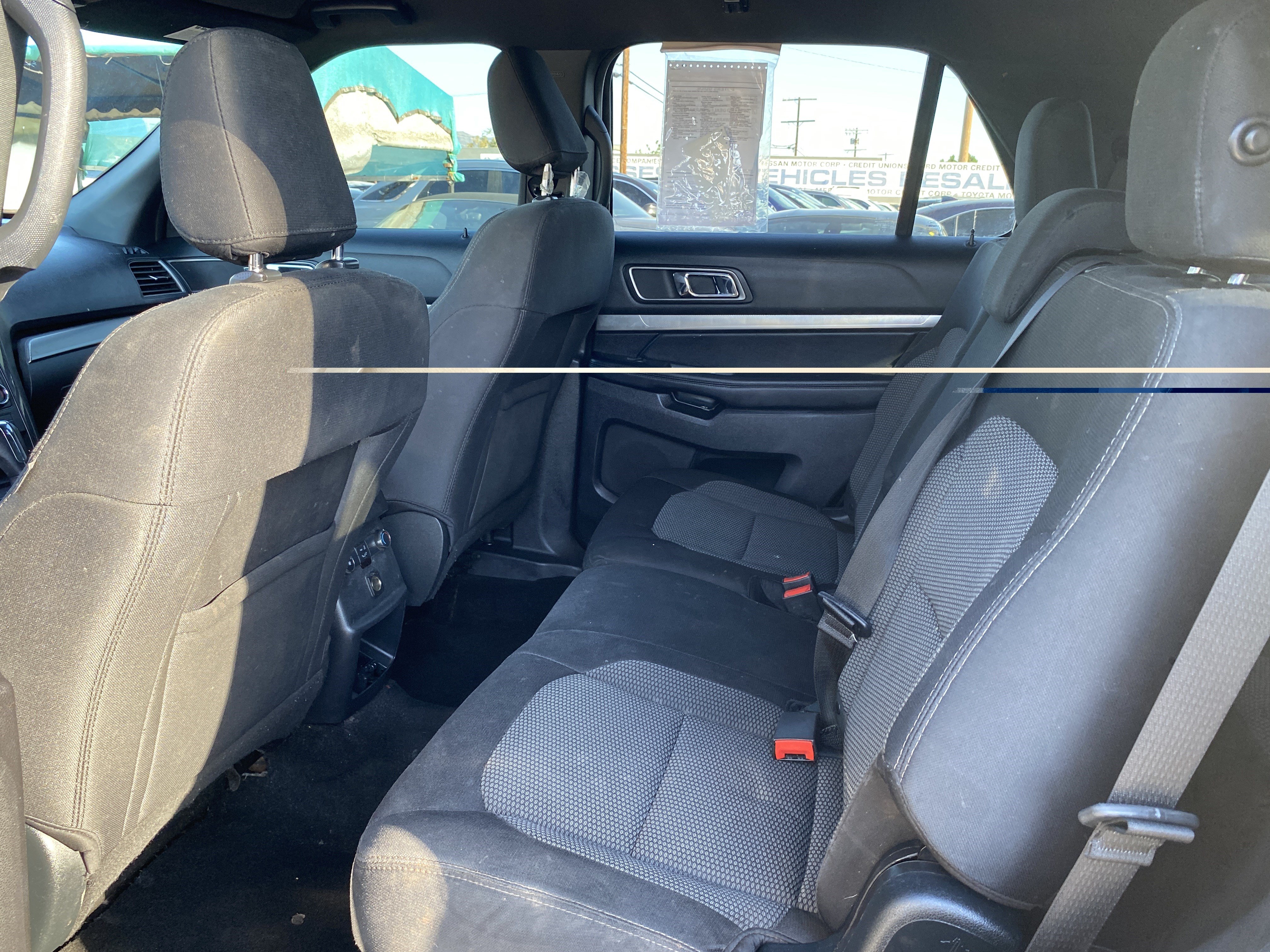 Used 2019 Ford Explorer XLT FWD image 21