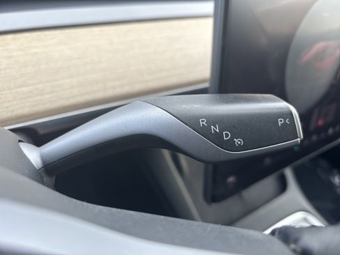 Used 2022 Tesla Model 3 Standard Range image 26