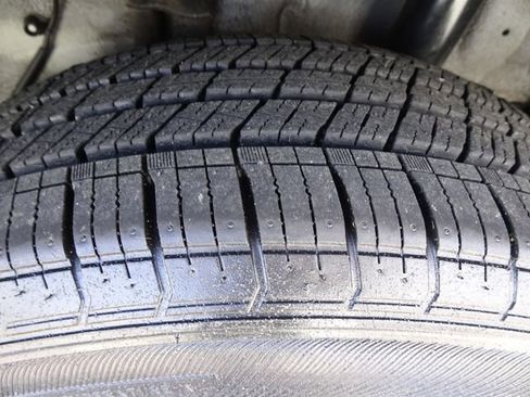 Used 2023 Hyundai Kona SE image 33