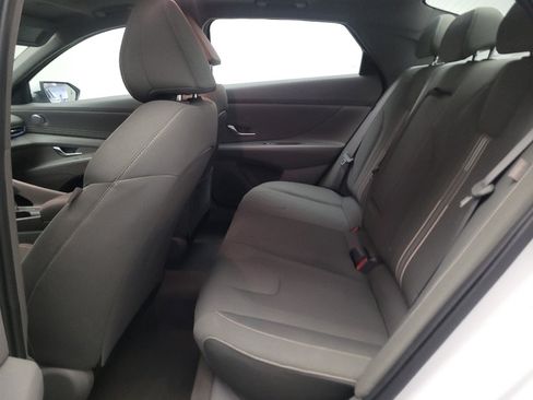 Used 2025 Hyundai Elantra SEL FWD image 18