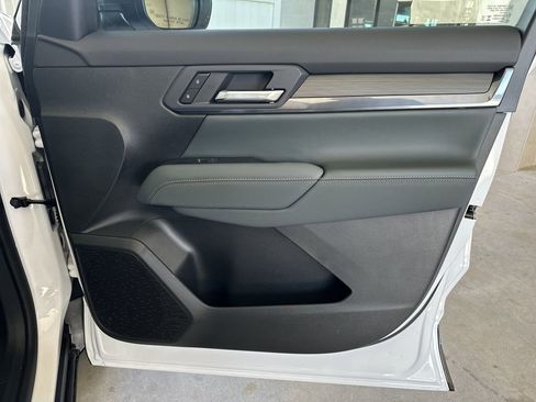 New 2026 GMC Terrain AT4 w/ Convenience Package III AWD/4WD image 36