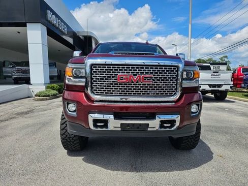 Used 2017 GMC Sierra 2500 Denali w/ Duramax Plus Package image 7