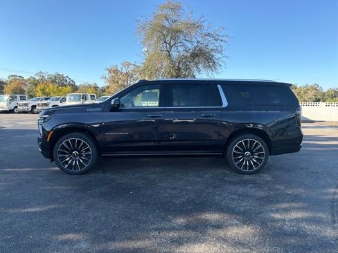 New 2026 Chevrolet Suburban High Country image 5