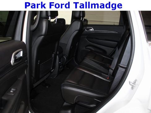 Used 2020 Jeep Grand Cherokee Limited image 27