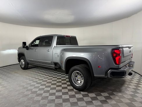 Used 2024 Chevrolet Silverado 3500 High Country w/ Technology Package AWD/4WD image 10