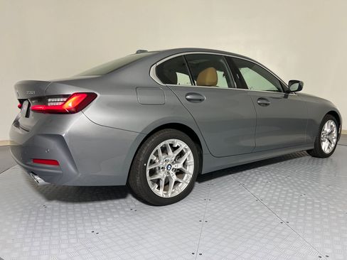 Used 2025 BMW 330i xDrive Sedan w/ Convenience Package image 7