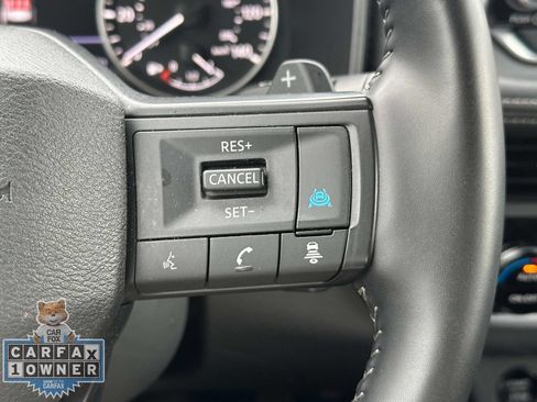 Used 2025 Nissan Rogue SV AWD/4WD image 24